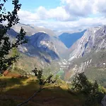 Fjord Og Fjellhytter אכסניה *