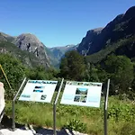 Fjord Og Fjellhytter Lodge *