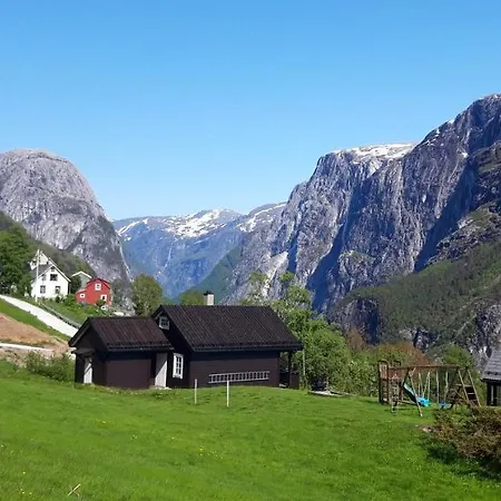 Fjord Og Fjellhytter Lodge