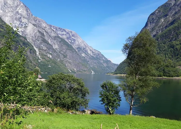 Fjord Og Fjellhytter Lodge *