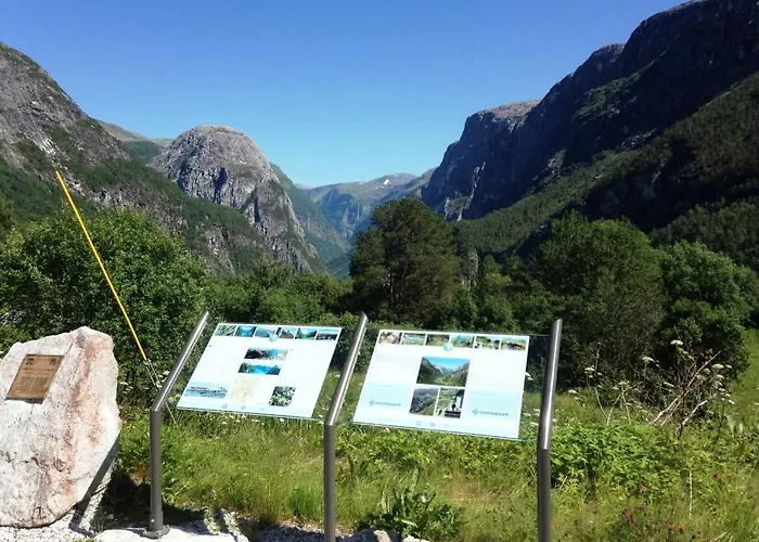Fjord Og Fjellhytter Lodge *